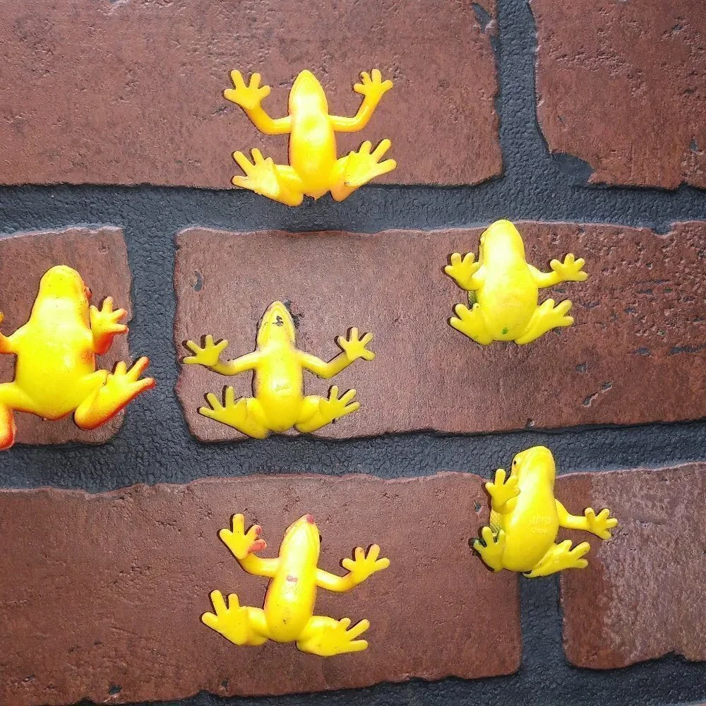 Lot of 6 Jaru Plastic Miniature Frogs 1980s VTG